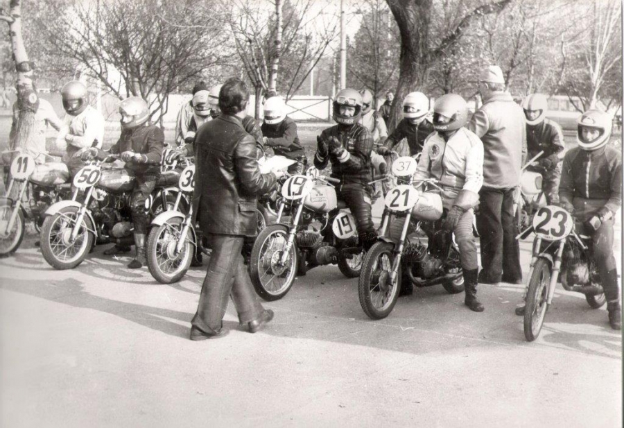 Motorversenyek a vasf&uuml;gg&ouml;ny m&ouml;g&ouml;tt (r&eacute;szlet-6)